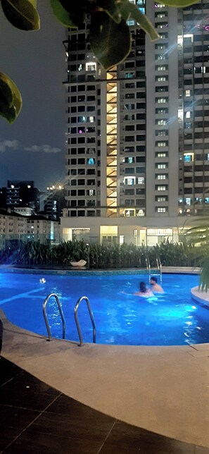 Apartment, 2 Bedrooms, Accessible, City View | Pool