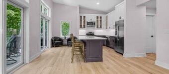 Great Winter Get Away! Brand New 2-bedroom home in Baileys Harbor