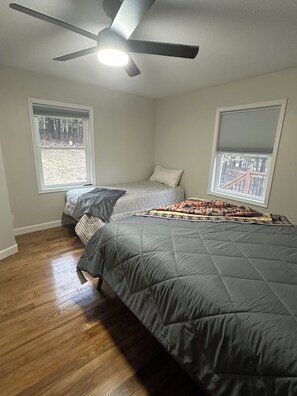 3 bedrooms, free WiFi, bed sheets
