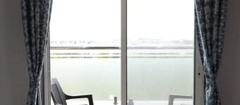 Azura Vista by Alt Acco