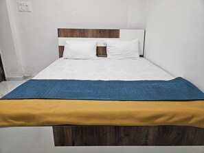 Studio | Egyptian cotton sheets, premium bedding, free WiFi, bed sheets