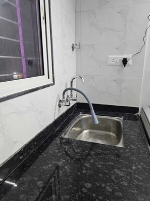 Private kitchen - Azura Vista by Alt Acco (Pune)