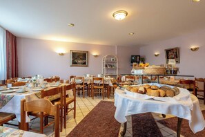 Daily self-serve breakfast (EUR 10 per person)