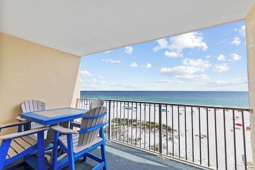 Clearwater unit 4C Direct BeachFront Sleeps 6. Discounted Rates!