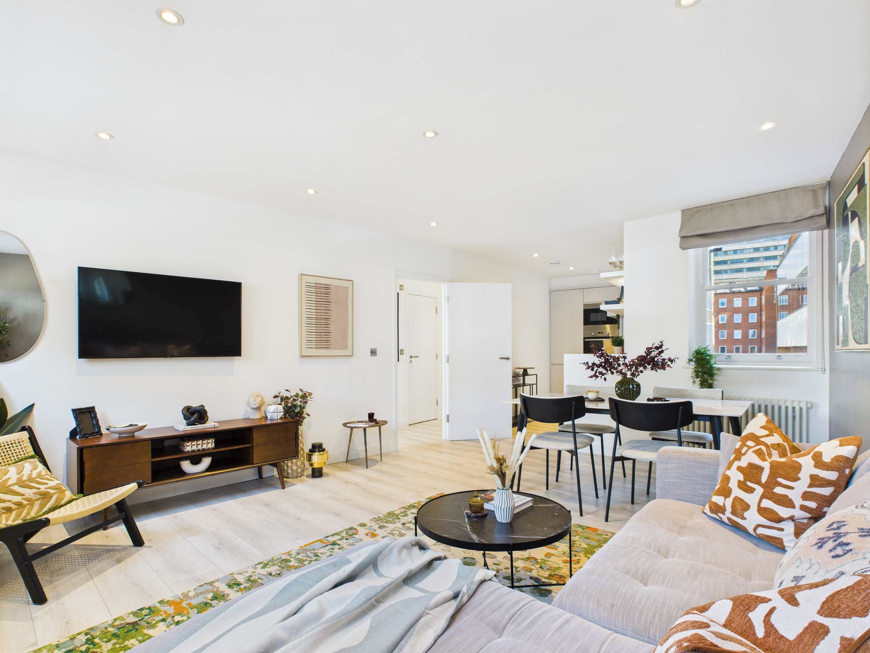 Téléviseur, bureau