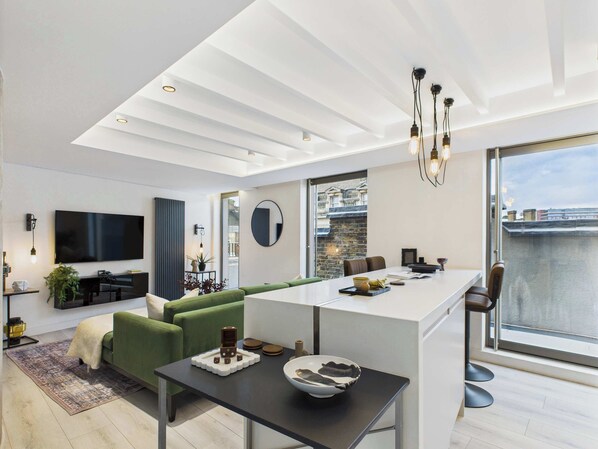 Interior - Sleek and Modern Penthouse beside Borough Market (Greater London)