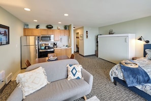 TV, DVD player, offices