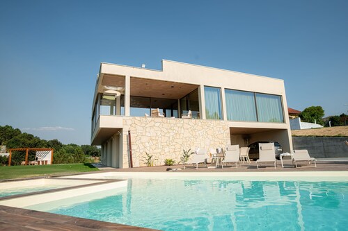 Country House 'Montanha' with Mountain View, Wi-Fi and Air Conditioning