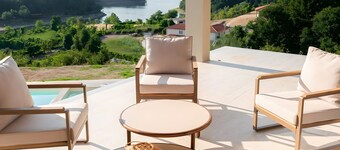 Apartment 'Miradouro' with Lake View, Wi-Fi and Air Conditioning