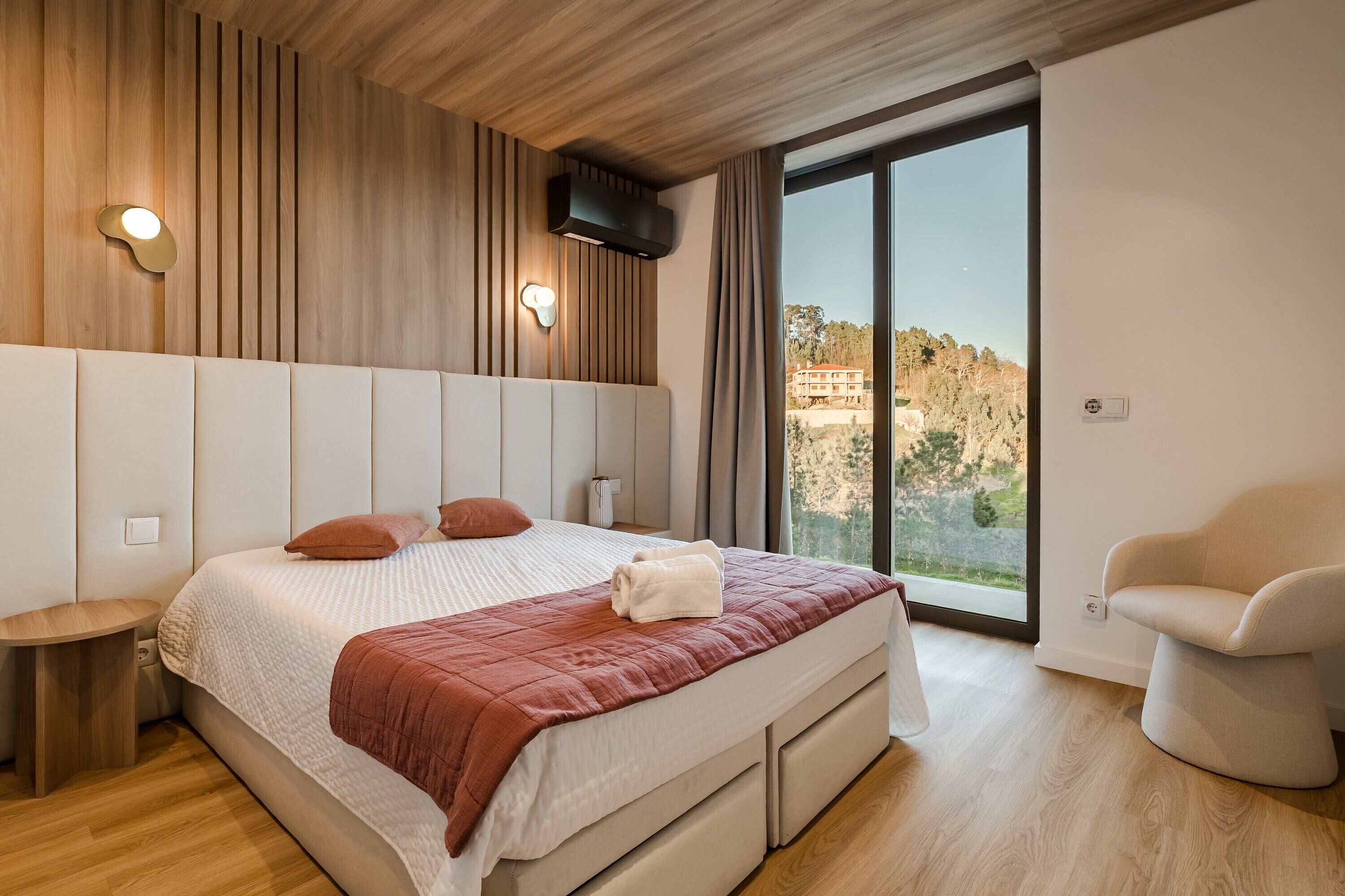 3 bedrooms, WiFi, bed sheets