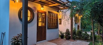 AUN-I-NA Home stay at Nakhon Phanom