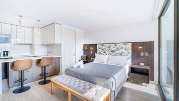 Iron/ironing board, WiFi