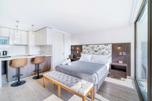 Iron/ironing board, WiFi