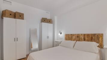 2 habitaciones, tabla de planchar con plancha, wifi y ropa de cama