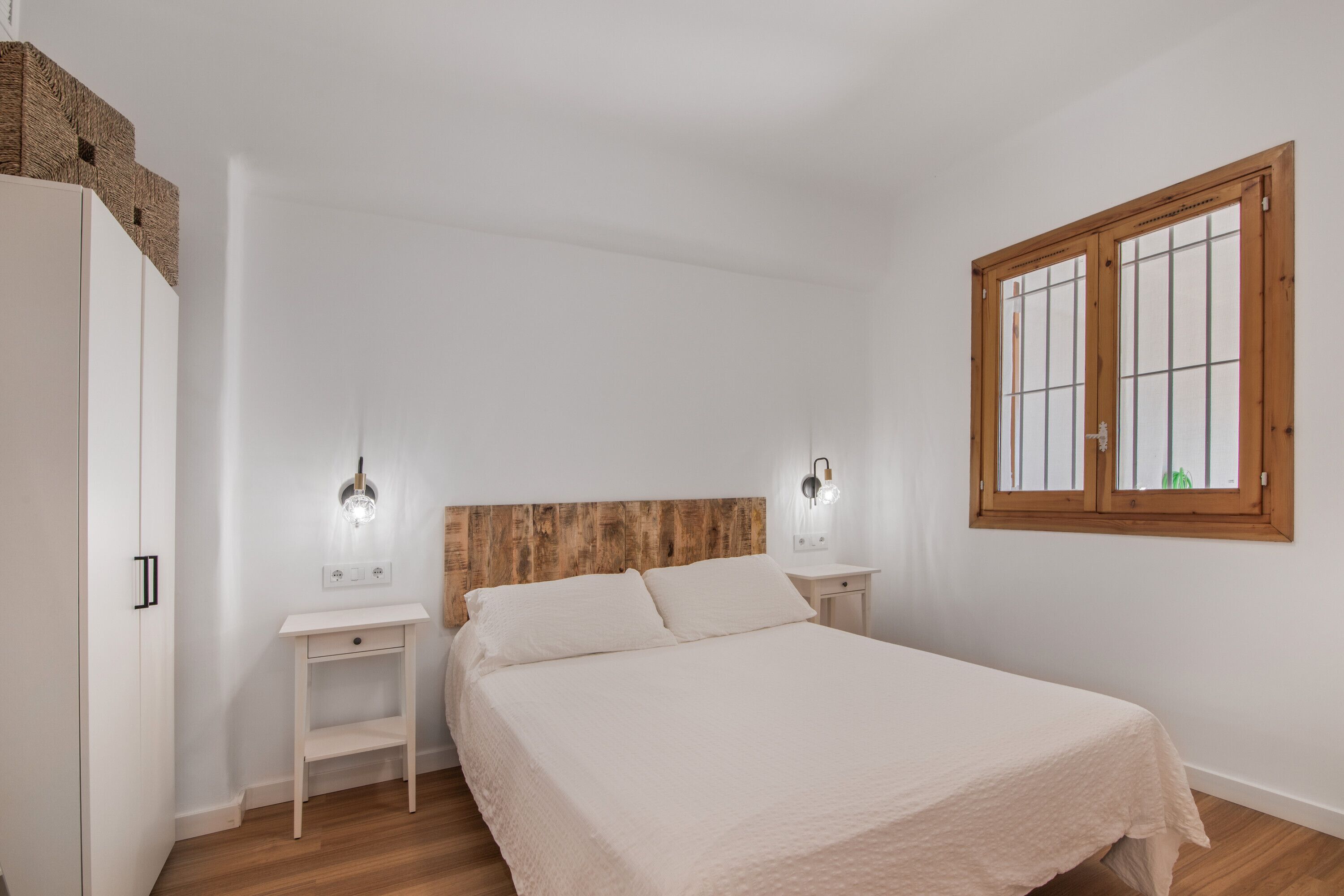 2 slaapkamers, een strijkplank/strijkijzer, wifi, beddengoed