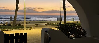 Holiday Home 'Primera Linea En Matalascañas' with Sea View, Wi-Fi and Air Conditioning