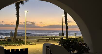 Holiday Home 'Primera Linea En Matalascañas' with Sea View, Wi-Fi and Air Conditioning