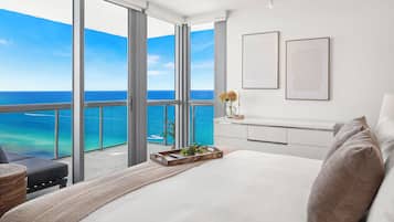 2 bedrooms, in-room safe, desk, iron/ironing board