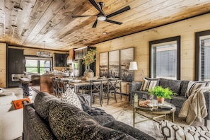 Cabane Présidentielle, 5 chambres, piscine privée, vue montagne | Salle de séjour