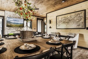 Presidential Cabin, 5 Bedrooms, Private Pool, Mountain View | Dining room - Smith Creek Reserve Luxury Cabins (Sevierville)