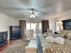 4 室のベッドルーム、アイロン / アイロン台、インターネット、ベッドシーツ