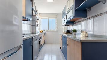 Fridge, microwave, oven, dishwasher