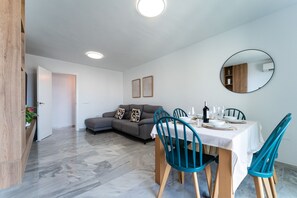 Dining - MalagaSuite Exclusive Penthouse Torrequebrada (Benalmádena)