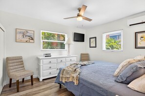 3 bedrooms, iron/ironing board, WiFi, bed sheets