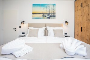 4 soverom, safe på rommet, skrivebord og strykejern/-brett