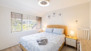 2 makuuhuonetta, silitysrauta/-lauta, ilmainen Wi-Fi, vuodevaatteet