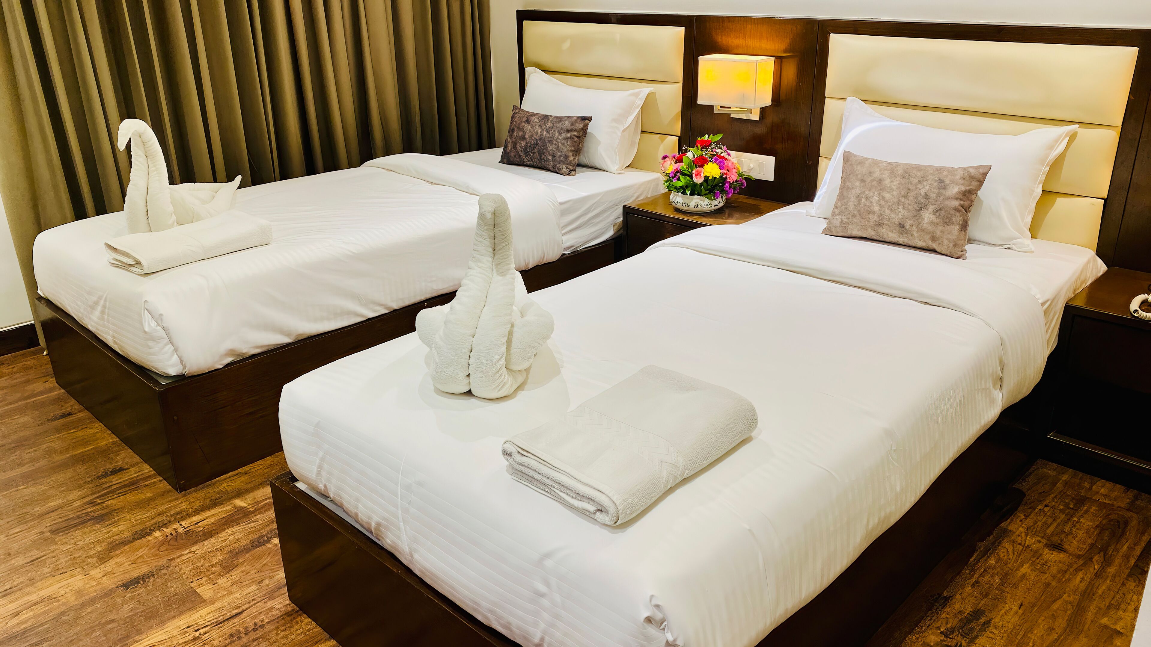 商务双床房 | 免费 WiFi、床单