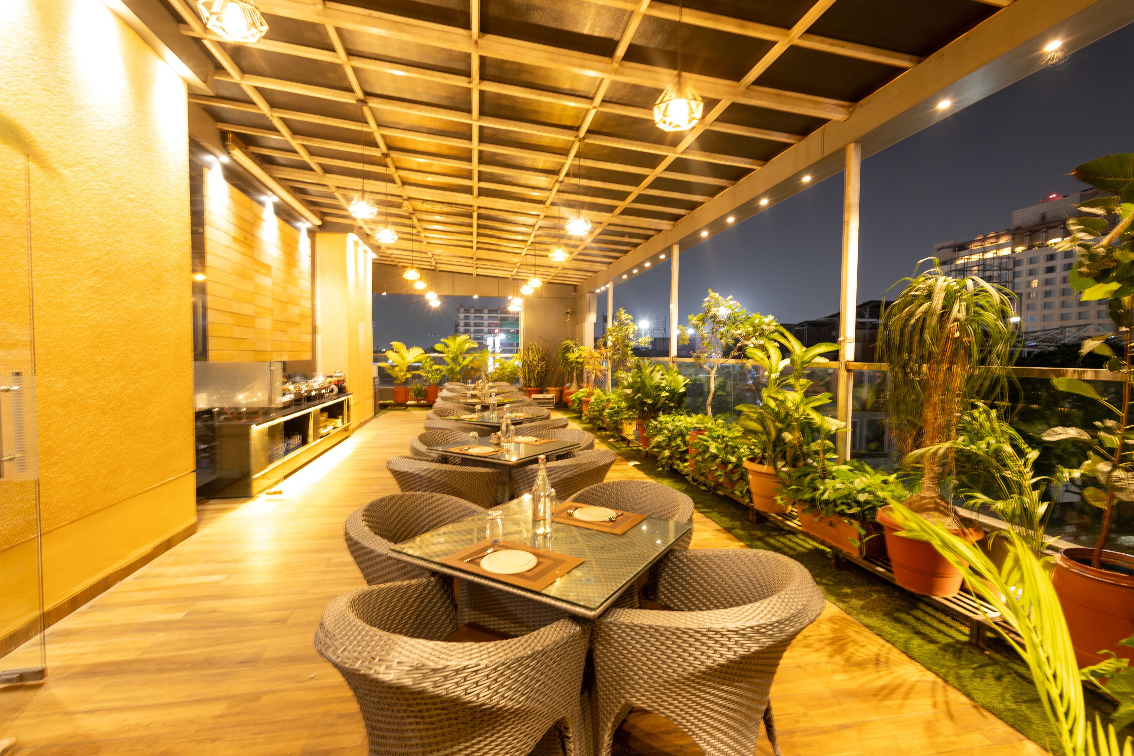 Breakfast, lunch, dinner served; Indian cuisine 