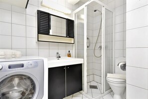 Towels, soap, toilet paper