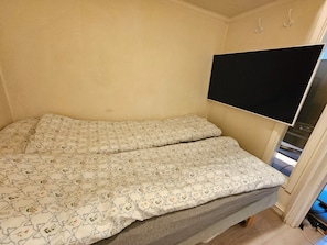1 habitación, tabla de planchar con plancha, wifi y ropa de cama