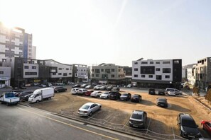 Self parking - A-Bridge House 1-A (Incheon)