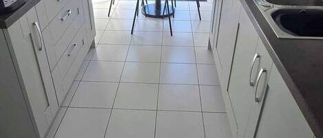 Mikrobølgeovn, ovn og oppvaskmaskin