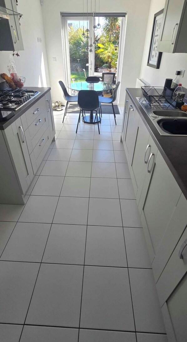 Mikrobølgeovn, ovn og oppvaskmaskin