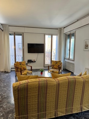 Apartment, Balcony | Living area | Flat-screen TV