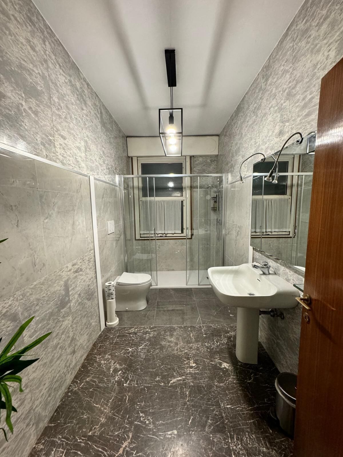 Apartment, Balkon | Badezimmer