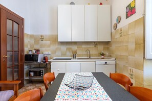 Fridge, microwave, oven, stovetop - Mary's house - Alghero (Alghero)