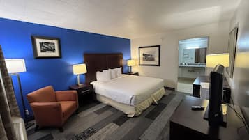 Single Room, 1 King Bed, Mobility Accessible | Free WiFi