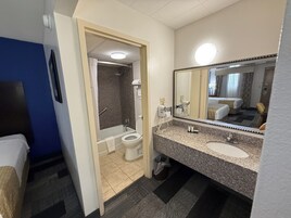 Double Room, 2 Double Beds | Bathroom