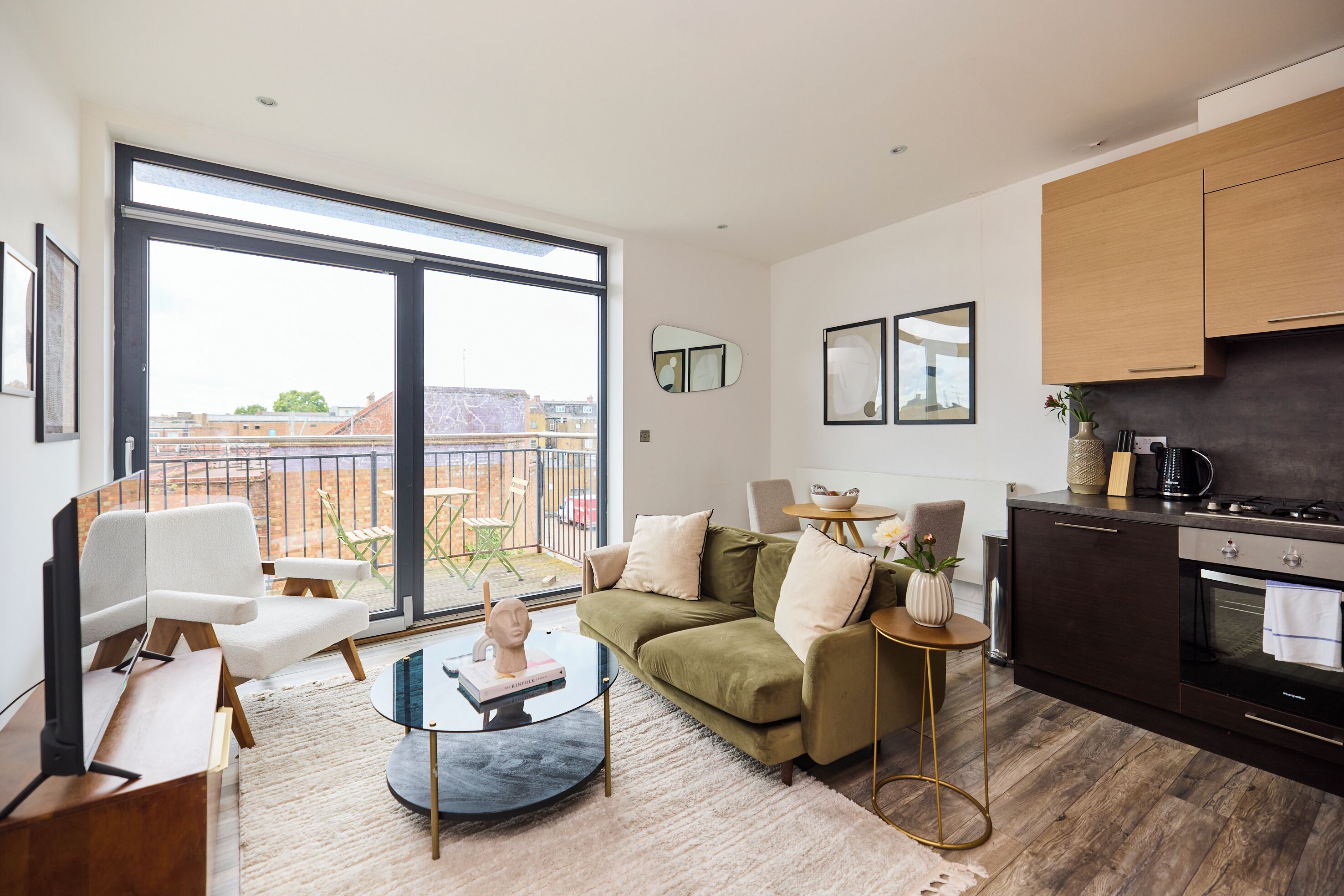 Apartment, Balcony | Living area