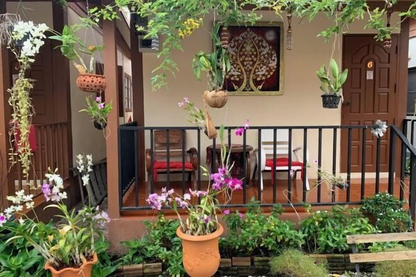 Garden - K Khang.Garden Walking Street (Chiang Khan)