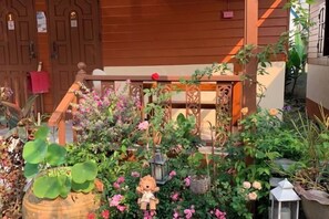 Garden - K Khang.Garden Walking Street (Chiang Khan)