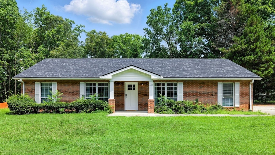 Family Getaway 9BR Open-concept Retreat
