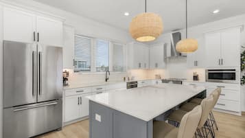 Ferienhaus, 5 Schlafzimmer | Eigene Küche | Wasserkocher mit Kaffee-/Teezubehör, Kühlschrank, Ofen, Toaster