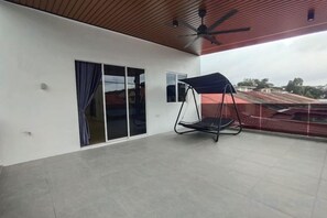 Unclassified image, 5 of 11, button - UjongPasir ModenHouse - Karaok/MsgChair/ArcadeGame (Melaka)