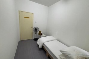 Soundproofing, iron/ironing board - Oryza Panthera Cottage (Api-Api)