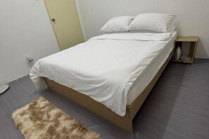 Iron/ironing board - Oryza Panthera Cottage (Api-Api)